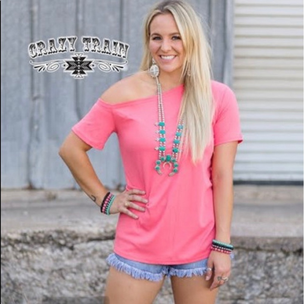 CRAZY TRAIN CORAL TILT A WHIRL TOP/WE ❤️ THIS TOP!